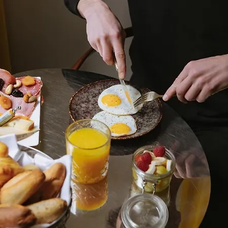 ホテル　デュポン　スミス パリ